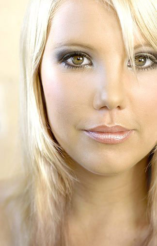 nadine_239_01